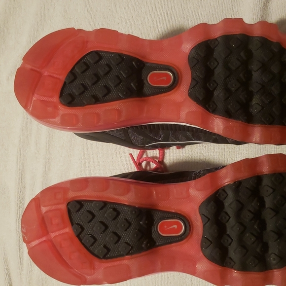 Womens Nike Air Max running sneaker - Picture 4 of 12